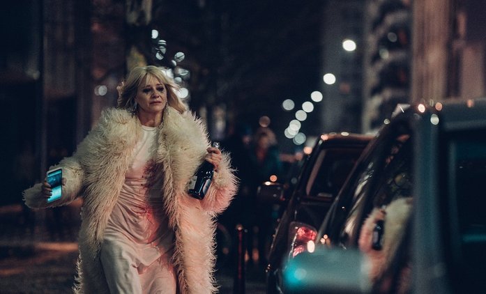 Aniela: Nabubřelá bohatá panička v komedii od Netflixu přijde o všechno | Fandíme seriálům