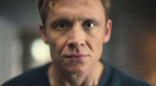 Cihla: Thriller o lidech „pohřbených“ ve vlastním domě má napínavý trailer | Fandíme filmu