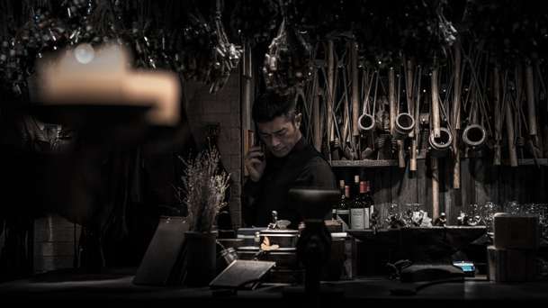 Sons of the Neon Night: V ulicích Hongkongu spustí maskovaní útočníci masakr | Fandíme filmu