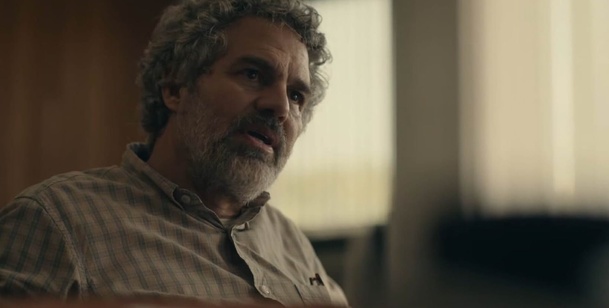 Task: Mark Ruffalo jako agent FBI stíhá ozbrojence, co násilně okrádají domácnosti | Fandíme serialům