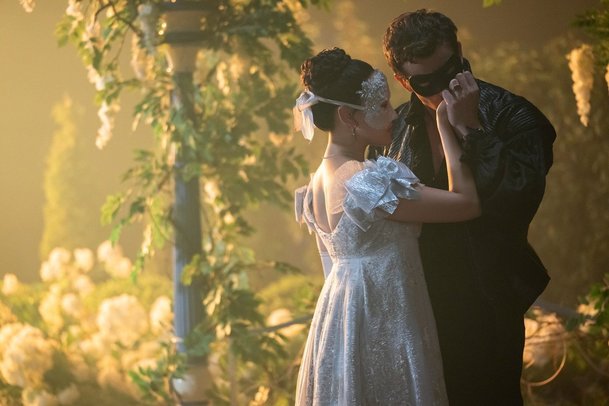 Bridgertonovi: Netflix oznámil další dvě řady romanticko-dramatického seriálu | Fandíme serialům
