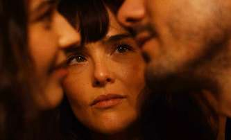 The Threesome: Švédská trojka se Zoey Deutch má neblahé důsledky | Fandíme filmu