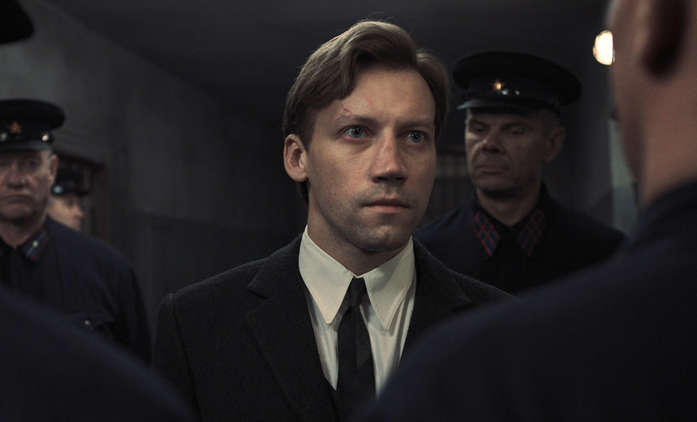 Dva prokurátoři: Hrdina v srdci stalinského teroru začíná pochybovat o systému | Fandíme filmu