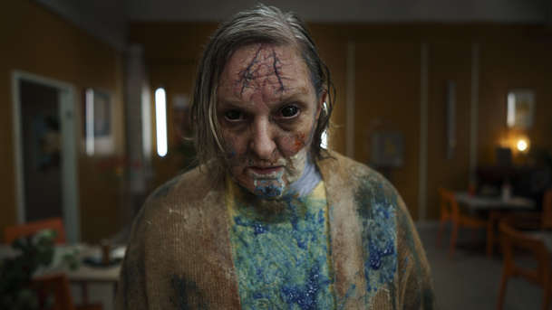 Pochůzkáři a vetřelci: Zombíci a mimozemštani dělají z života na sídláku peklo | Fandíme filmu