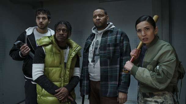 Pochůzkáři a vetřelci: Zombíci a mimozemštani dělají z života na sídláku peklo | Fandíme filmu