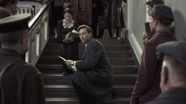 Dva prokurátoři: Hrdina v srdci stalinského teroru začíná pochybovat o systému | Fandíme filmu