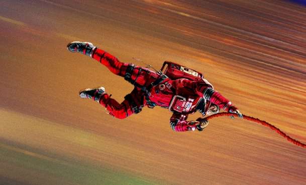 Spasitel: Seznamování s mimozemšťanem je v novém traileru nesmírná zábava | Fandíme filmu