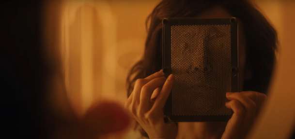 Other: Olgu Kurylenko sleduje zvrhlík | Fandíme filmu