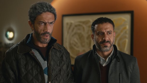 Katalog: V komedii Netflixu vychovává vdovec děti podle rad nebožky | Fandíme serialům