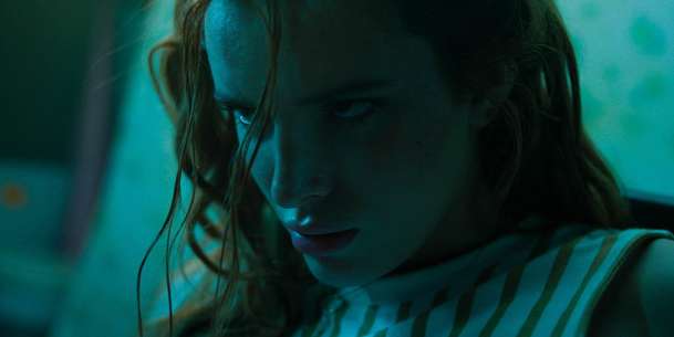 Saint Clare: Hlasy nutí Bellu Thorne vraždit | Fandíme filmu
