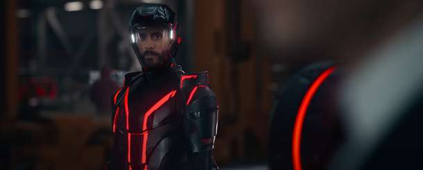 Tron: Ares - Nová upoutávka udeřila naplno | Fandíme filmu