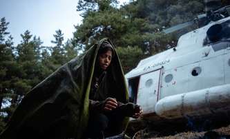 The Occupant: Drsný boj o přežití v mrazivé pustině v novém thrilleru | Fandíme filmu