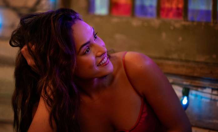 Aféra Thomase Crowna: Adria Arjona bude lovit lupiče Michaela B. Jordana | Fandíme filmu