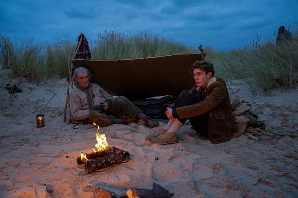 Four Letters of Love: Pierce Brosnan v novém romantickém dramatu | Fandíme filmu