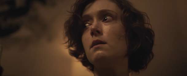We're Not Safe Here: Hrdinku nového hororu něco pronásleduje | Fandíme filmu