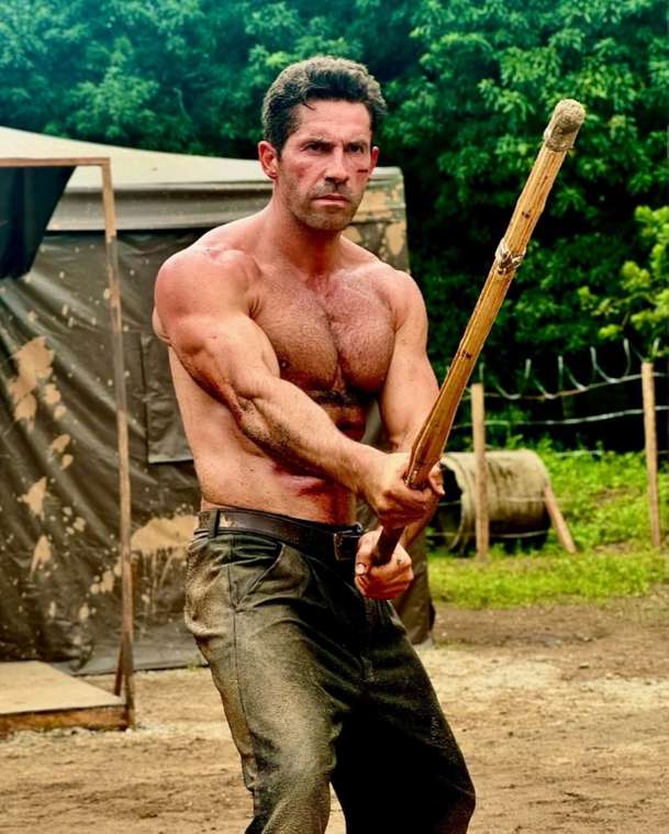 Prisoner of War: Scott Adkins je za války donucený ke krvavému zápasení | Fandíme filmu