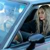 Eenie Meanie: Samara Weaving řádí za volantem v akční komedii | Fandíme filmu