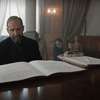 The Choral: Ralph Fiennes jako sbormistr v netradičním válečném filmu | Fandíme filmu