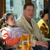 Rodina k pronájmu: Brendan Fraser se za úplatu nechá najmout, aby hrál vaše bližní | Fandíme filmu
