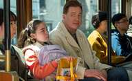 Rodina k pronájmu: Brendan Fraser se za úplatu nechá najmout, aby hrál vaše bližní | Fandíme filmu
