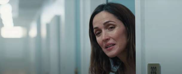 Kdybych měla nohy, tak ti nakopu: Rose Byrne je strhující jako matka, jíž svět padá na hlavu | Fandíme filmu