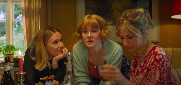 My Mother's Wedding: Scarlett Johansson předvádí v traileru hřejivou dramedii | Fandíme filmu
