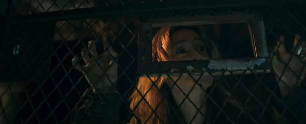 Shelby Oaks: Rituální hrůza natahuje prsty v novém mrazivém traileru | Fandíme filmu