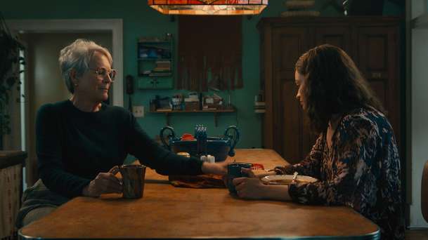 Ella McCay: Jamie Lee Curtis učí mladou političku, jak si správně zařvat | Fandíme filmu