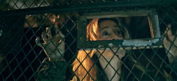 Shelby Oaks: Hororový trailer ždímá znepokojení z každé sekundy | Fandíme filmu