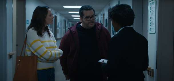 Adulthood: Sourozenci v černé komedii najdou u rodičů ve sklepě mrtvolu - trailer | Fandíme filmu