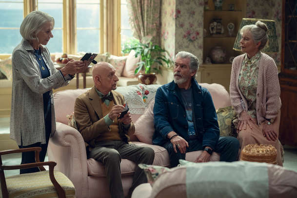 Čtvrteční klub amatérských detektivů: Netflix ukázal lahůdkový trailer nové detektivky | Fandíme filmu