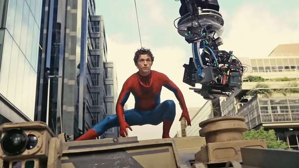 Spider-Man: Zbrusu nový den – Parádní oficiální upoutávka přibližuje natáčení | Fandíme filmu