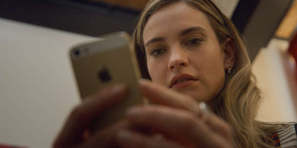 Swiped: Filmová novinka nás zavede do hlubin Tinderu | Fandíme filmu