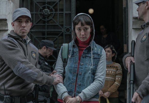 V bahně: Nový Netflix seriál nás bere do ženské věznice | Fandíme serialům