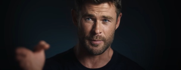 Tělo nezná hranic: Žijte lepší život - Chris Hemsworth znovu testuje své limity | Fandíme serialům