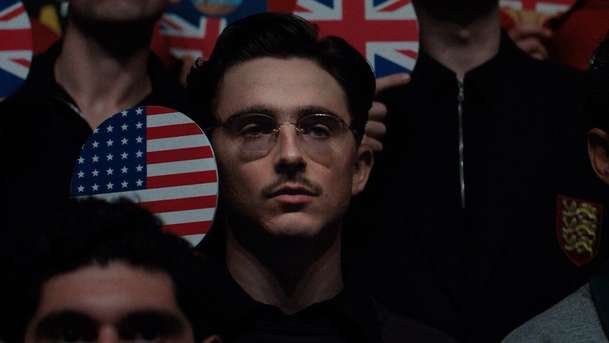 Marty Supreme: Timothée Chalamet v traileru hraje ping pong jako o život | Fandíme filmu