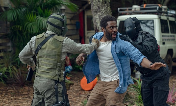 Pod tlakem: V thrilleru od Netflixu volí premiérka mezi zemí a rodinou | Fandíme seriálům