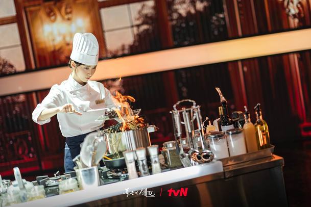 Bon Appétit, Vaše Výsosti: Soudobá kuchařka propadne v čase a musí krmit tyrana | Fandíme serialům