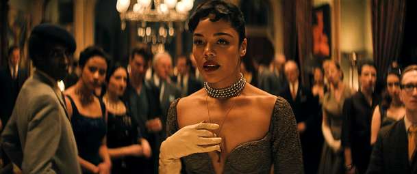 Hedda: Zámožná žena posouvá lidi jak figurky | Fandíme filmu