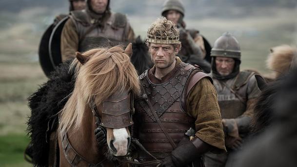 King & Conqueror: Velkolepý historický seriál nás bere do Anglie zmítané válkou | Fandíme serialům