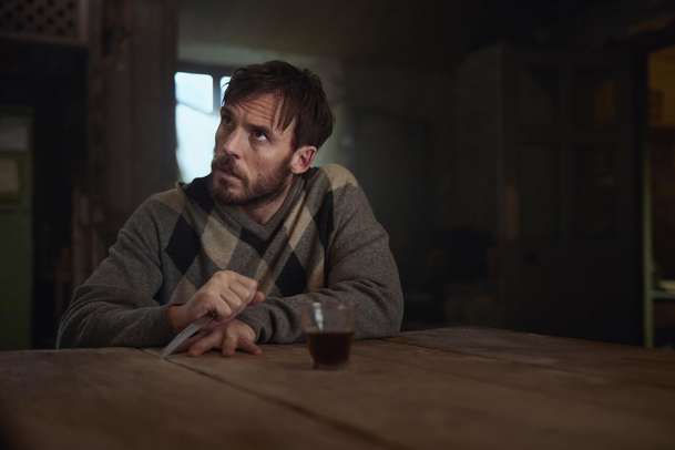 All the Devils Are Here: Zlodějská paranoia v novém thrilleru | Fandíme filmu