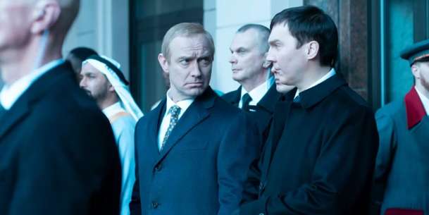 Mág z Kremlu: Jude Law je k nepoznání jako Putin | Fandíme filmu