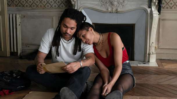 Father Mother Sister Brother: Festivalový král Jim Jarmush uvádí další gejzír trefných dialogů | Fandíme filmu