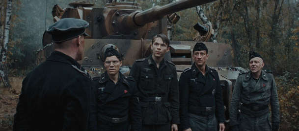 Der Tiger: Německý tank plný vojáků na fetu míří do hlubin nepřátelského území | Fandíme filmu