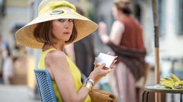 Natacha (téměř) letuška: Do českých kin vtrhne jako tornádo bláznivá dobrodružná komedie | Fandíme filmu