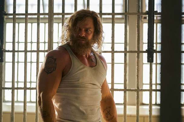 Motor City: Hromotluk Alan Ritchson v nové akci skoro beze slov | Fandíme filmu