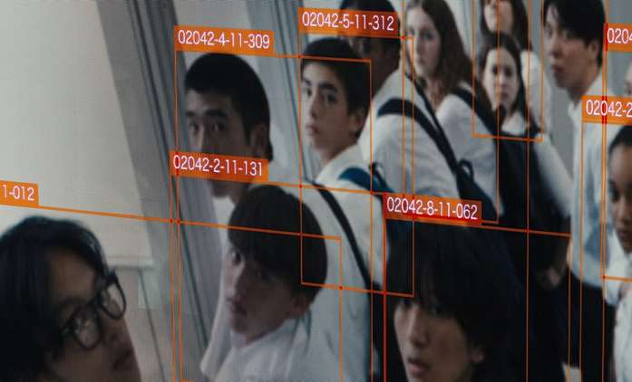 Happyend: Ve stínu zemětřesení dopadají v novém filmu na lidi tvrdé represe | Fandíme filmu