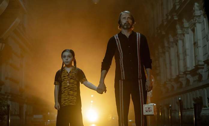 Prachová příšera: Do kin vstupuje příběh holčičky, co si najme zabijáka | Fandíme filmu