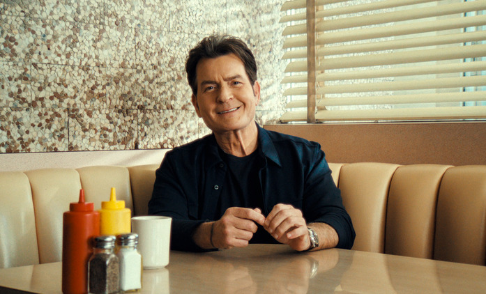 Alias Charlie Sheen: Portrét hollywoodského průšviháře dorazil na Netflix | Fandíme seriálům