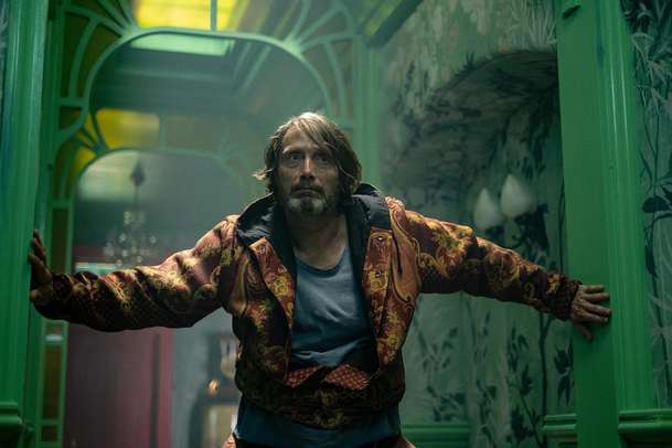 Dust Bunny: Boj zabijáka s nočními bubáky je v traileru hotový gejzír fantazie | Fandíme filmu